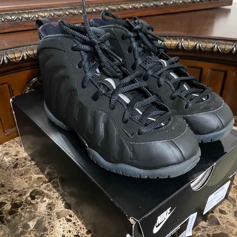 Nike Foamposites Boys Size 1